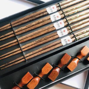 Stäbchen Set mit Holzhalter
