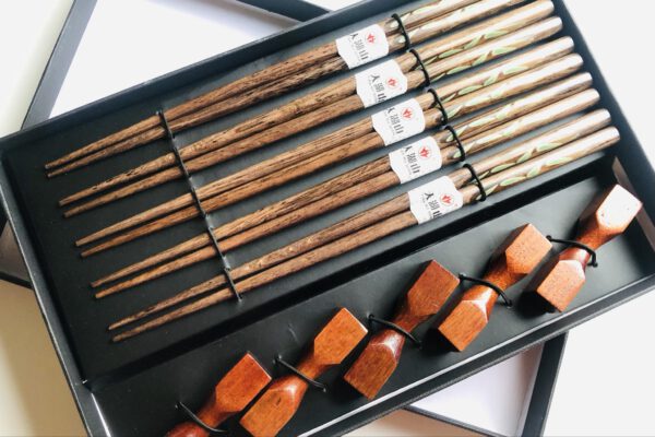 Stäbchen Set mit Holzhalter